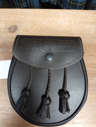 Brown leather day sporran manx - day,