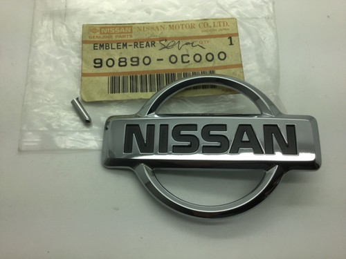 Nissan serena 1992 rear - nissan, badge