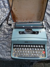 Olivetti Lettera 32 typewriter