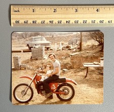 Vtg 1981 FOUND Photo Dad Baby