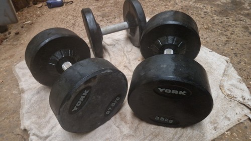 Dumbell set made - set.,