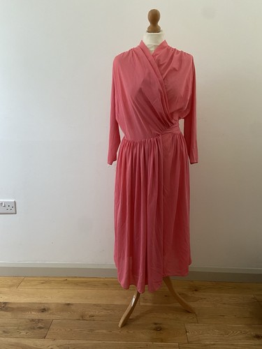 True vintage pink nylon - , robe