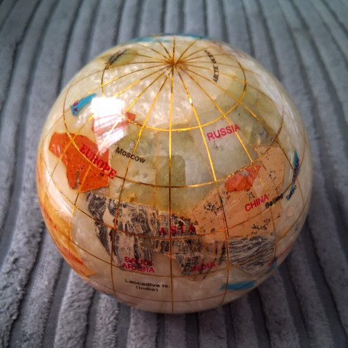 Vintage gemstone world - vintage,