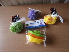 ASSORTED BABY BATH TOYS.
