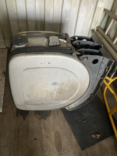Volvo fuel tank - fuel,