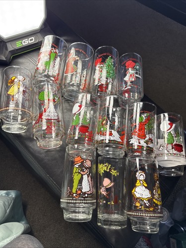 Vtg holly hobby glasses - vtg,