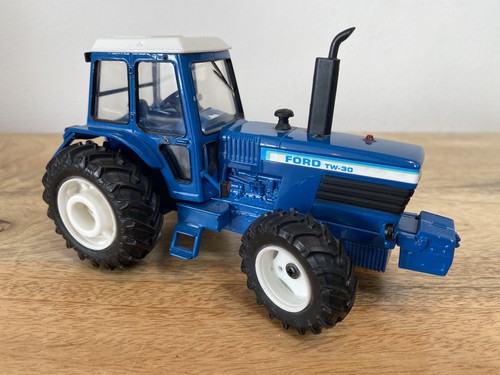 Britains ford tractor - britains,
