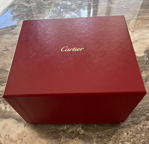 Cartier red lined square - lined, empty