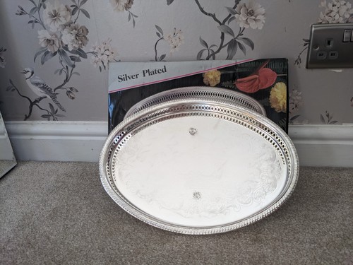 Vintage silver plated - silver, oval