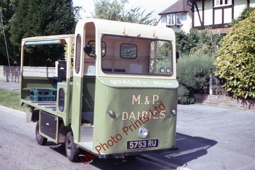 Photo 6x4 electric milk float - photo,
