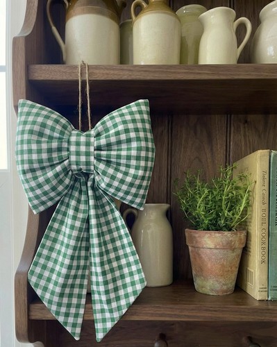 Bow curtain tie - backs, green