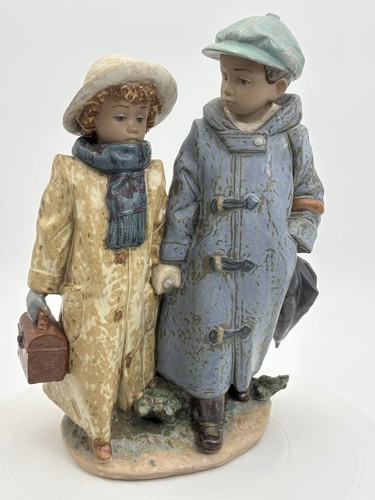 Lovely lladro 2242 off to - a,