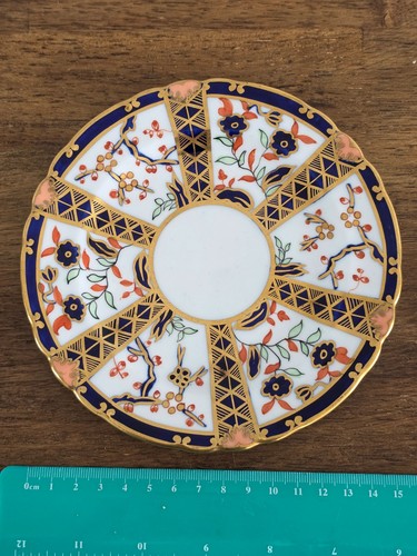 Royal crown derby 6950 plate - crown,