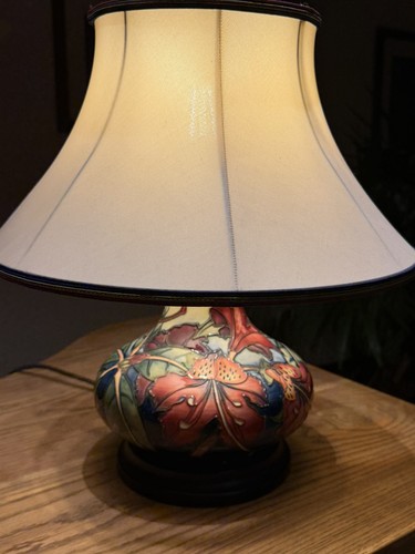 Moorcroft simeon pattern hand - moorcroft,