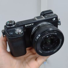 Sony Alpha NEX-6 16.1MP APS-C