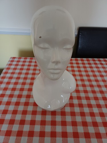 Mannequin head ideal - ideal, a