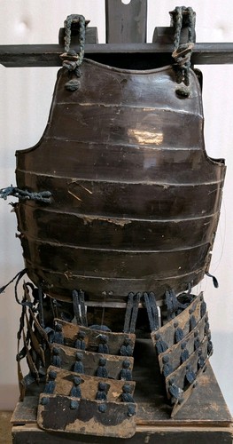 Dō yoroi samurai breastplate - yoroi,