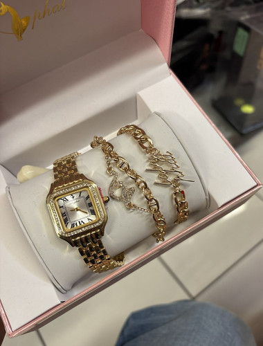 Baby phat gold square analog - gold,