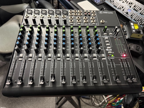 Mackie mixer 1402vlz4 near - -,