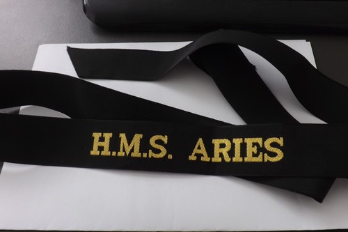 British royal navy cap tally - royal,