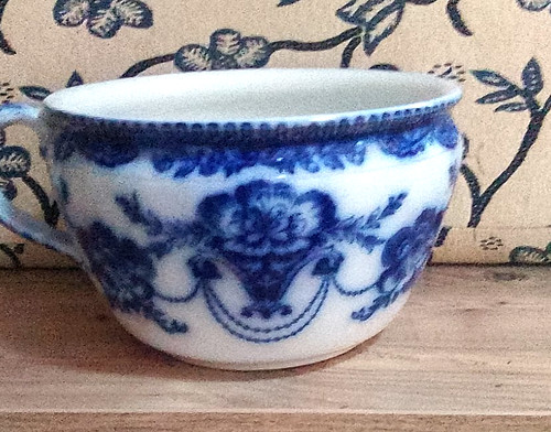 Antique earthenware semi - antique, earthenware/semi