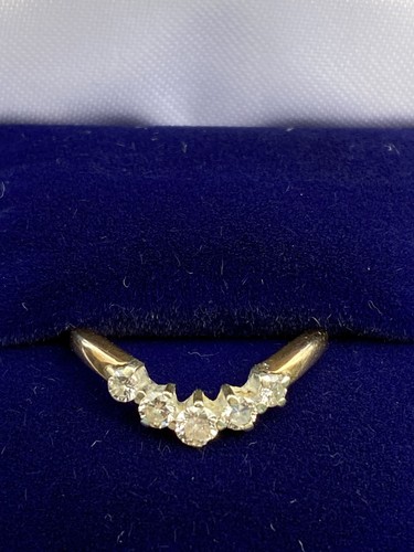 9ct yellow gold - 9ct, 0.42pts