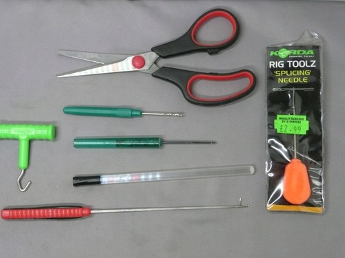 Baiting rig tools job - &,