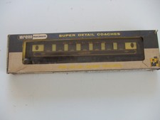 Wrenn OO GaugeW6001 Pullman Car No 73 Brown & Cream With Brown Tables - Boxed
