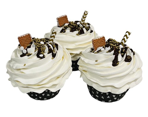 Dezicakes fake cupcakes - fake,