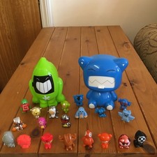 Extremely Rare 2 x Large Gogo