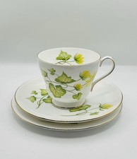 Shelley Bone China Trio: Cup Saucer Side Plate / Pat.: Celandine 14013 / Vtg VGC