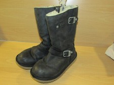 **LOOK** Lovely condition