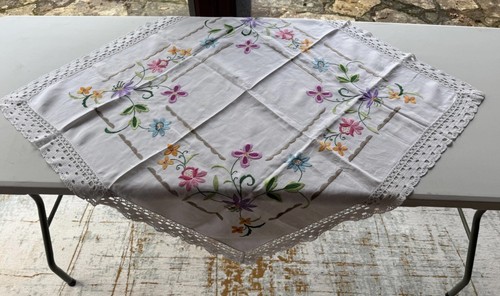 Hand embroidered vintage - hand,