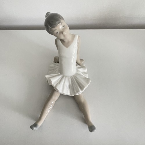 Nao lladroamusing ballet - nao,