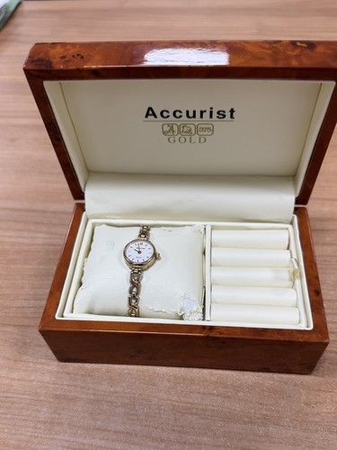 9ct gold ladies accurist - 9ct,