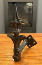 VINTAGE FLEUR DE LIS Cast IRON