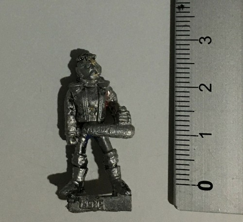 Citadel miniatures judge dredd - citadel,