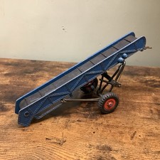 Clifford Farm Series M488 Hay