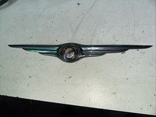 CHRYSLER 300C CHROME ST GRILL BADGE WINGS OF VICTORY CRD 2005-10  G