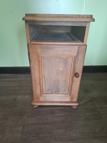 Old pine pot cupboard - old,