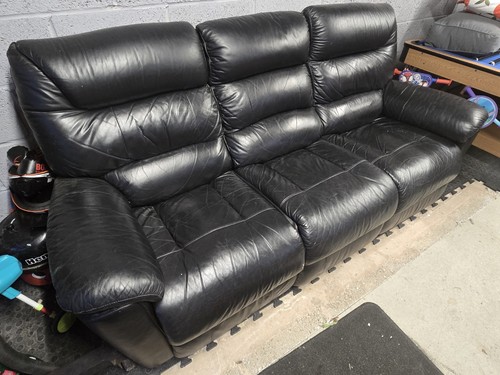 Black leather lazy boy - black,