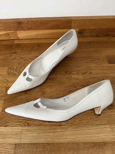 Vintage y2k white kitten - vintage, heel