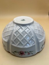 Belleek Bowl, 7 cm high & 15