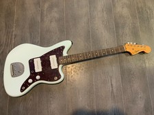 FENDER SQUIER JAZZMASTER CLASSIC VIBE, CLASSIC VIBE SQUIER. NEEDS ATTENTION