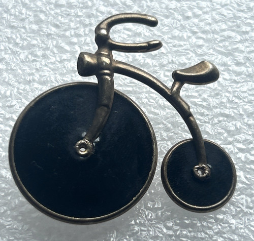 Vintage bicycle brooch - bicycle,