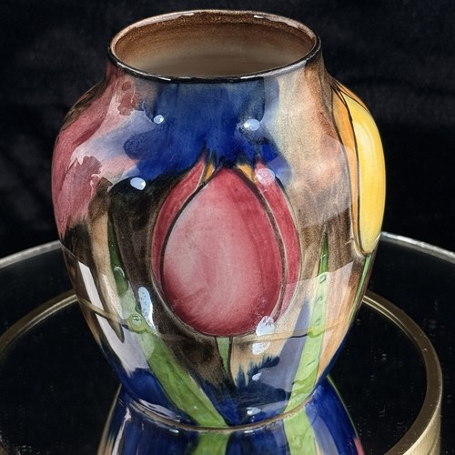 Tunstall art pottery tulip - tunstall,