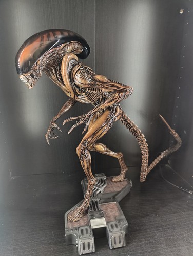 3109 studio alien dog - 3109,