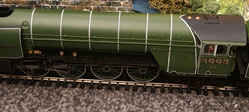 Hornby r30350ss lner class - p2,