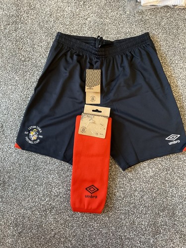 Luton town kids - umbro, shorts