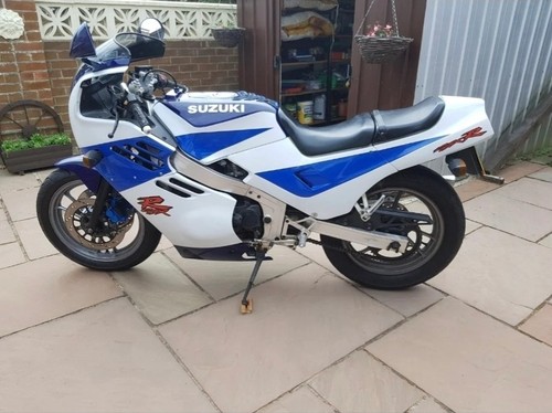 Suzuki gsx r400 gk71f - suzuki, gsx-r400
